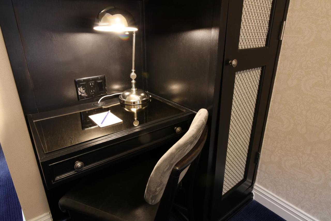 Studio 2 Full Beds