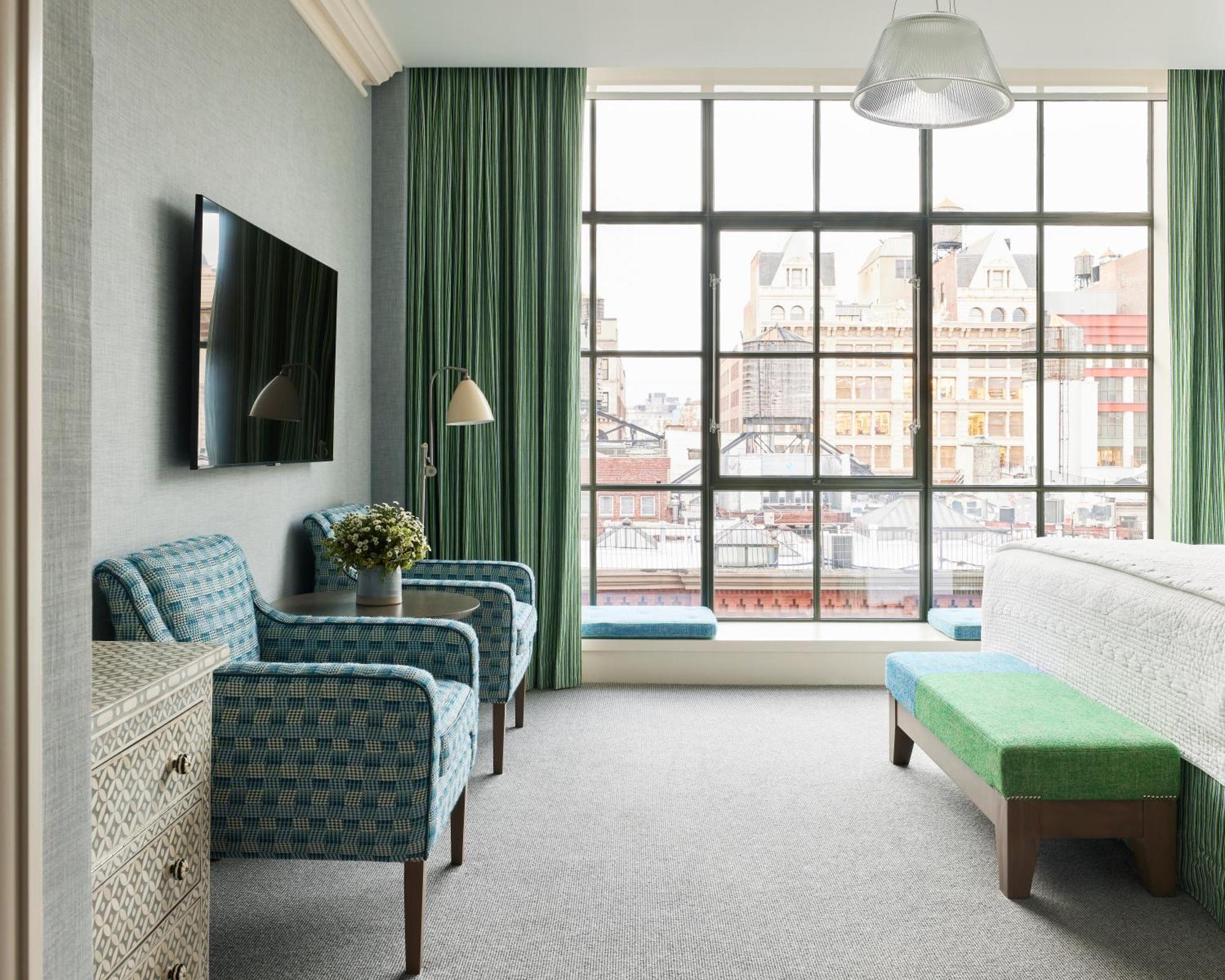 Deluxe King Room - Top Floor