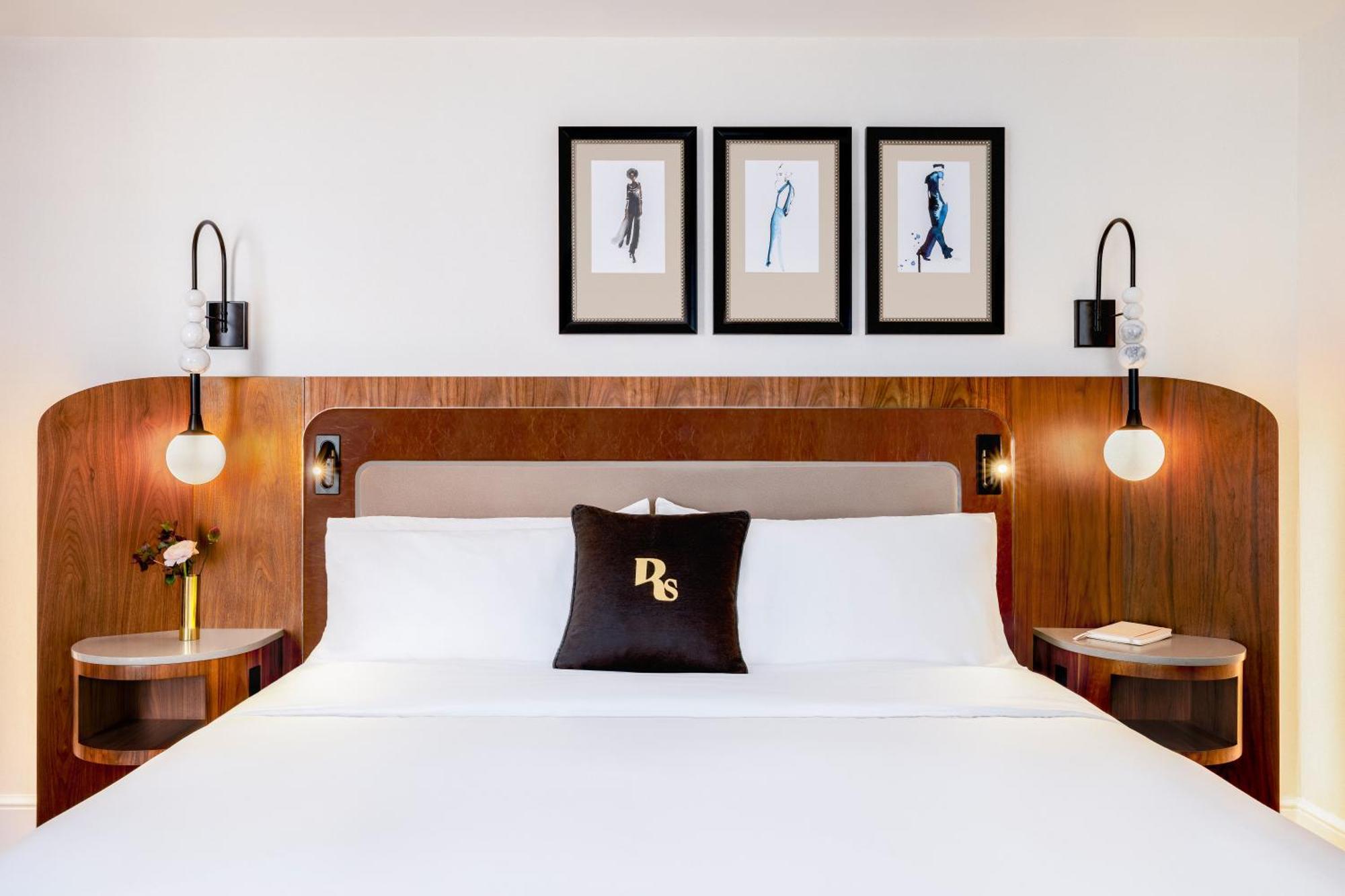 One-Bedroom King Suite