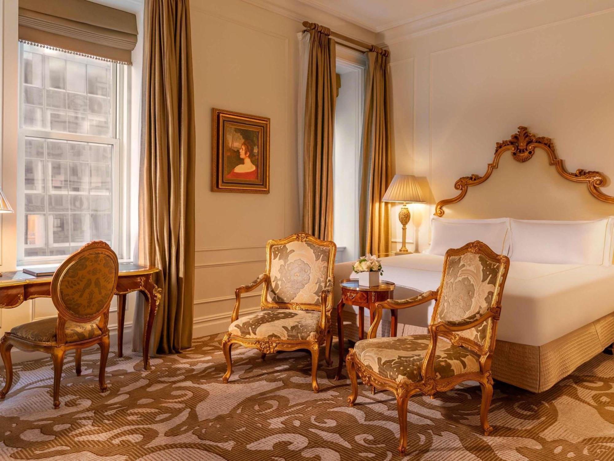 Deluxe King Room - Mobility Accessible