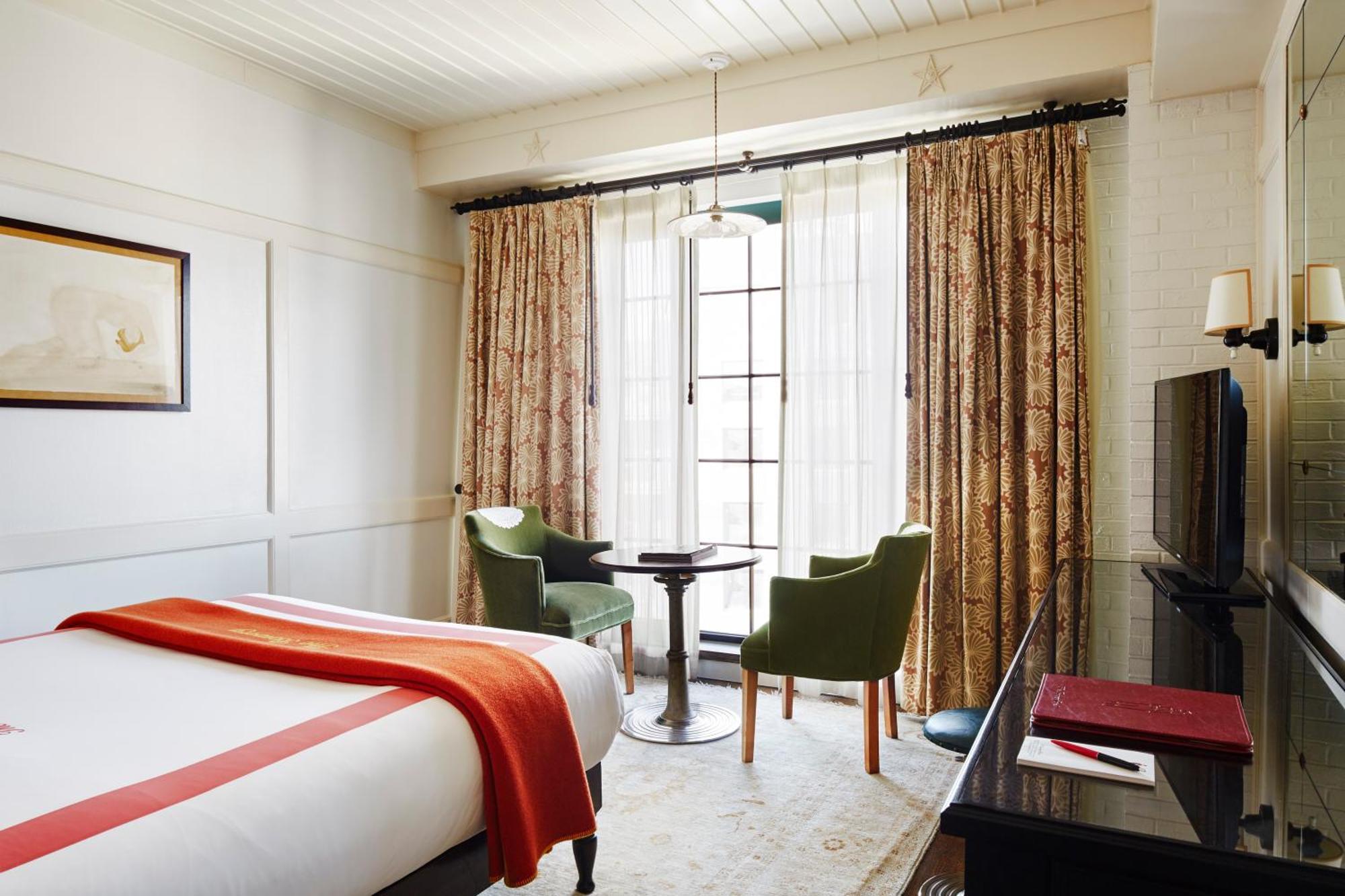 Queen Room,1216814713:JPEG