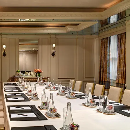 The Carlyle, A Rosewood Hotel-3